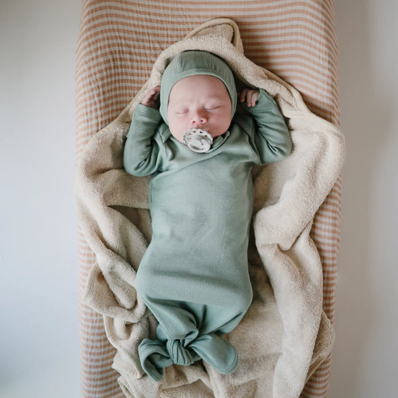 Ribbed Knotted Baby Gown + Beanie Set-Ivory